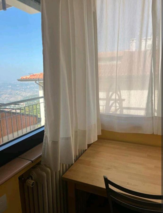 Above The Sky - Flying Apartment San Marino Kültér fotó